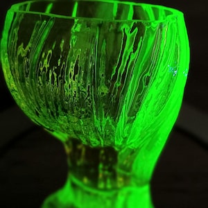Large heavy planter, Uranium glass
