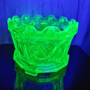 Rare Uranium Pressed Glass Planter Design with Grooved Diamond Cut Pattern