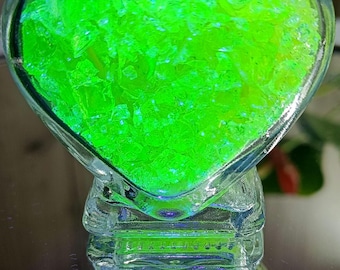 ウランガラス　硝子　瓶　特大 砕いた青いウランシーグラス（大きなポーションコルク瓶入り）、UV