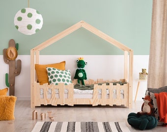 łóżko domek drewniane dziecięce, łóżko pojedyncze, łóżko Montessori, łóżko z barierką, łóżko dla dzieci, łóżko z płotkiem- SELO S ADEKO KIDS