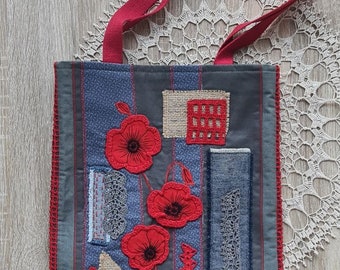 Bag shopper bag with crocheted poppy decoration