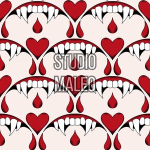 Peut inclure: Un motif répétitif sur fond clair représentant des cœurs rouges, des dents de vampire blanches avec des crocs pointus et des gouttes de sang rouges. Le texte STUDIO MALEO est centré au milieu de l'image dans une police sans empattement.