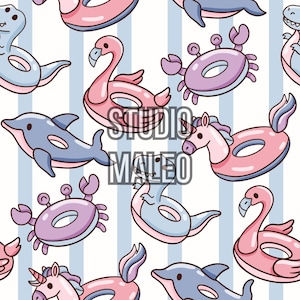 Peut inclure: Motif sans couture avec des bouées gonflables de piscine en forme de flamant rose, dauphin, crabe, hippocampe et licorne. Les bouées sont roses, violettes et bleues sur un fond blanc à rayures verticales bleues. Le texte "STUDIO MALEO" est superposé.