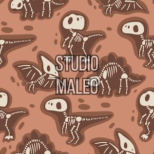 Peut inclure: Motif répété de squelettes de dinosaures blancs sur fond marron. Les squelettes sont dans diverses poses, et le fond est de couleur marron uni. Le texte "STUDIO MALEO" est superposé à l'image.