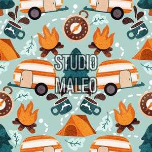 May include: A repeating pattern with camping motifs. It features orange and white striped caravans, campfires, compasses, tents, and mugs of coffee, set against a light blue backdrop. The text "STUDIO MALEO" is also included in the design.