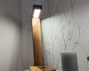 Elegant Retro Wood Floor Lamp - Ideal for Cozy Spaces