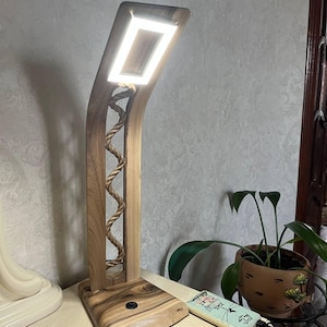 Chic Vintage-Inspired Wood Floor Lamp - Perfect Room Lighting & Atmosphere