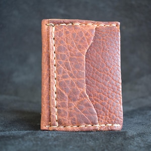 Cartera minimalista de piel de bisonte I Cartera para hombre I Fabricada en Alaska I Cartera de piel de bisonte de grano completo