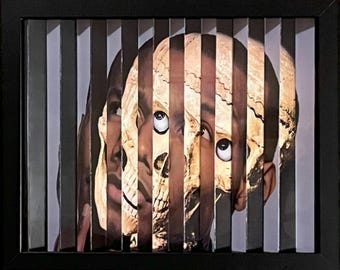 Halloween Agamograph: Man to Skull Kinetic Art in 8" x 10" Frame