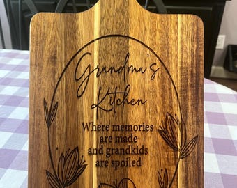 Personalized Grandma Acacia Wood Cutting Board – Engraved Kitchen Memories Tray
