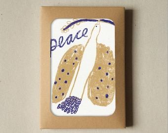 Peace Dove Christmas Card Pack: Illustrated Holiday Cards (Set of 5)
