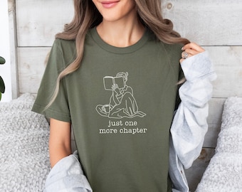 Just One More Chapter | Cozy Book Lover T-Shirt | Minimalist Book Shirt | Librarian gift | Gifts for bookworms | Gifts for book lovers