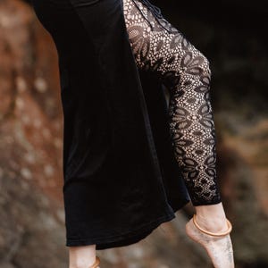 Leggings | boho | tights | fishnet | ethnic | Flower of Life | yoga | geometry | festival |