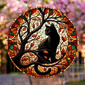 月明かりの中の黒猫のサンキャッチャー 金属チェーン付き ステイン ウォールアート 装飾 庭の工芸品 ステンドサンキャッチャー