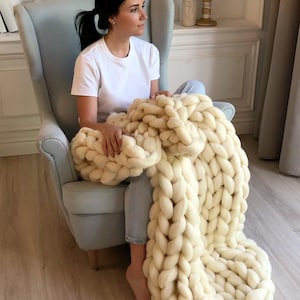 Beige chunky knit blanket, cream chunky knit throw, merino wool blanket, chunky wool blanket, chunky throw blanket, giant knit throw