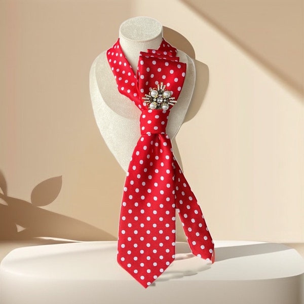 Damen Rot Polka Dot Krawatte Halskette - Fliege mit Brosche - Einzigartige Krawatte für Frauen - Elegante Mode Krawatte für Frauen - Stilvolles Mutter Geschenk