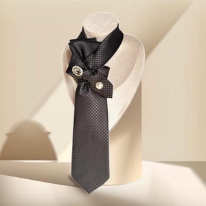 Collar de corbata marrón para mujer - Accesorio de pajarita hecho a mano con broche - Regalo perfecto para mamá - Pañuelo de corbata para mujer