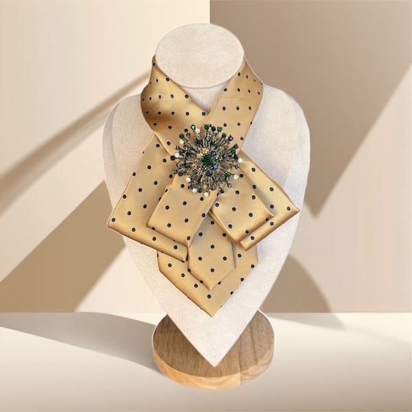 Collier cravate élégant pour femme - Nœud papillon unique pour femme, pièce tendance, idée cadeau tendance - Design recyclé recyclé
