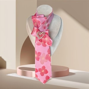 Elegante Krawatten-Halskette für Frauen - Handgefertigte Schleife Accessoire mit Brosche in Pink - Geschenk für Geschäftsfrau - schmaler Schal