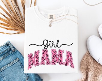 Mama dziewczynki PNG, pobieranie cyfrowe, clipart mamy z nadrukiem w różową panterkę, grafika macierzyństwa, projekt do druku, sztuka mamy dziewczynki, nowa mama PNG