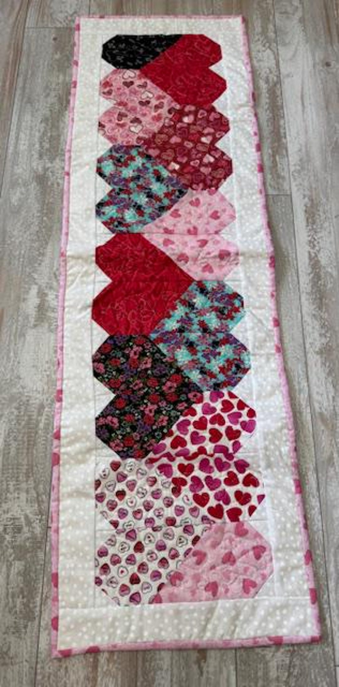 Heart Table Runner - Etsy