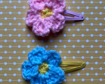 Crochet Flower Hair Clips - Trendy Gift for Girls