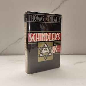 Thomas Keneally: Schindler&#39;s Ark. First Edition/First Printing Hardback 1982. Rare Collector&#39;s Copy