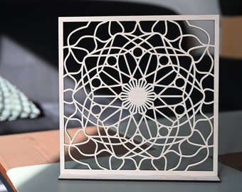 Schmuckständer aus Birkensperrholz, lasergeschnitten für Hängeohrringe, Mandala Motiv, Geschenkidee
