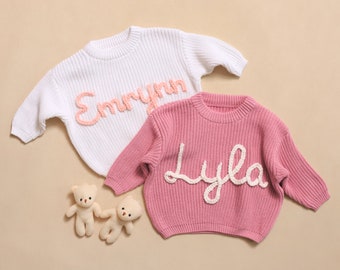 Suéter personalizado con nombre de bebé para recién nacido, suéter de bebé nuevo bordado a mano personalizado, suéter de niña personalizado, regalo único de tía