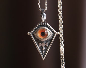 Coffin Jewelry, Moon Jewelry, Evil Eye Pendant, Triple Moon Witch Eye Pendant, Evil Eye Pendant, Charm Witch Necklace, Witch Jewelry