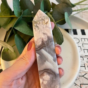 Flower agate tower