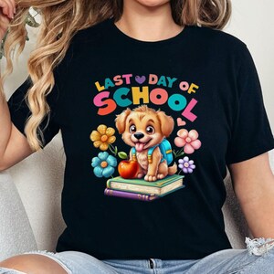 Letzter Tag der Schule Lehrer-T-Shirt, Hündchen Design
