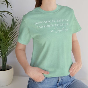 Designing floor plans and forts with flair. #DesignMomLife (Women's T-Shirt)