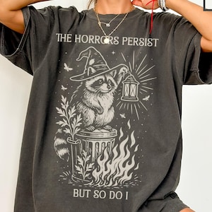 Hexe Waschbär T-Shirt: Lustiges Gothic Halloween T-Shirt