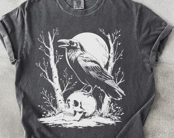 Gothic Raven Skull T-Shirt: Spooky Moon Graphic Tee