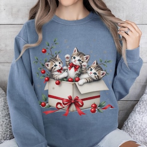 Cute Cat Christmas Sweatshirt, Vintage 90s Cat Holiday Sweater, Retro Cat Lover Gift, Funny Kitten Comfort Colors Crewneck Pullover
