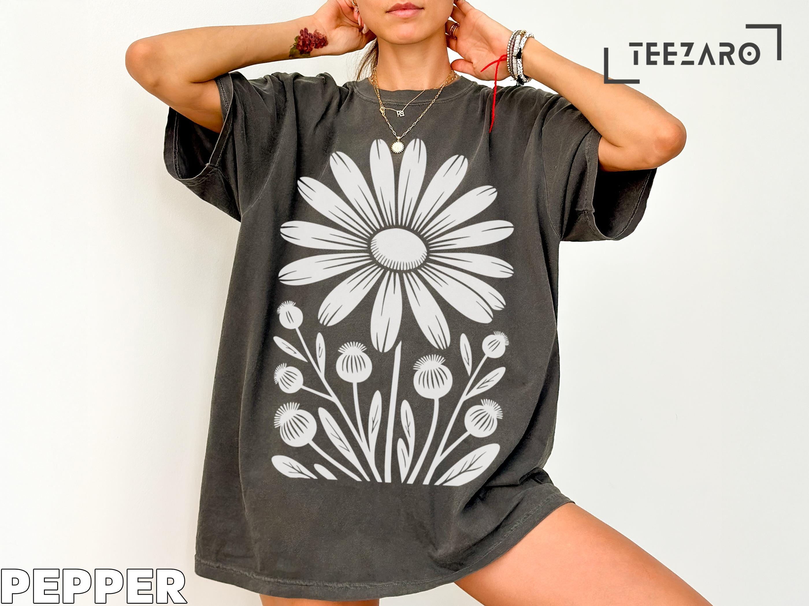 Daisy T-shirt, Floral Tee, Flower Shirt, Botanical Art