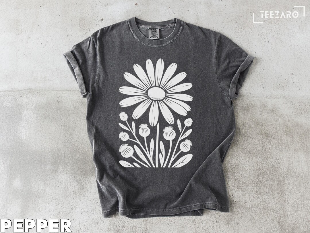 Daisy T-shirt, Floral Tee, Flower Shirt, Botanical Art