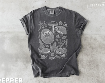 Camiseta de erizo: Colores cómodos, criatura del bosque, arte botánico, camiseta de naturaleza