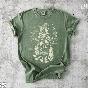 Green Graphic Tee, Boho Goddess T-shirt, Mystical Astrology Shirt, Witchy Hippie Top, Moon Star Design, Vintage Inspired Apparel