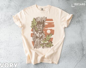 Owl T-Shirt: Distressed Graphic, Nature Design, Unique Tee