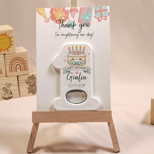 1st Birthday Party Favor – Personalized Number One Magnet with Cute Birthday Cake – Custom Gift for Kids & Guests, Birthday Souvenir,