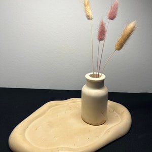 Decorative tray with vase | Decoration | Living room | Modern table decoration | Handmade | Storage | Home decoration |