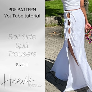 Puede incluir: Pantalones Bali con abertura lateral de lino blanco con detalles de lazo. Los pantalones tienen cintura alta y una abertura lateral. La imagen también incluye el texto "PDF Pattern", "YouTube tutorial", "Size: L" y el nombre de la marca.