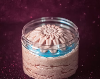 Barre de luffa et de savon aux fleurs et gommage au sucre