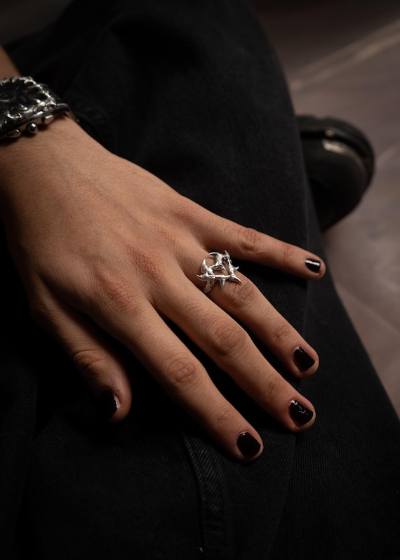 Spiky Devil's Heart Statement Ring, Cybercore Punk Jewelry