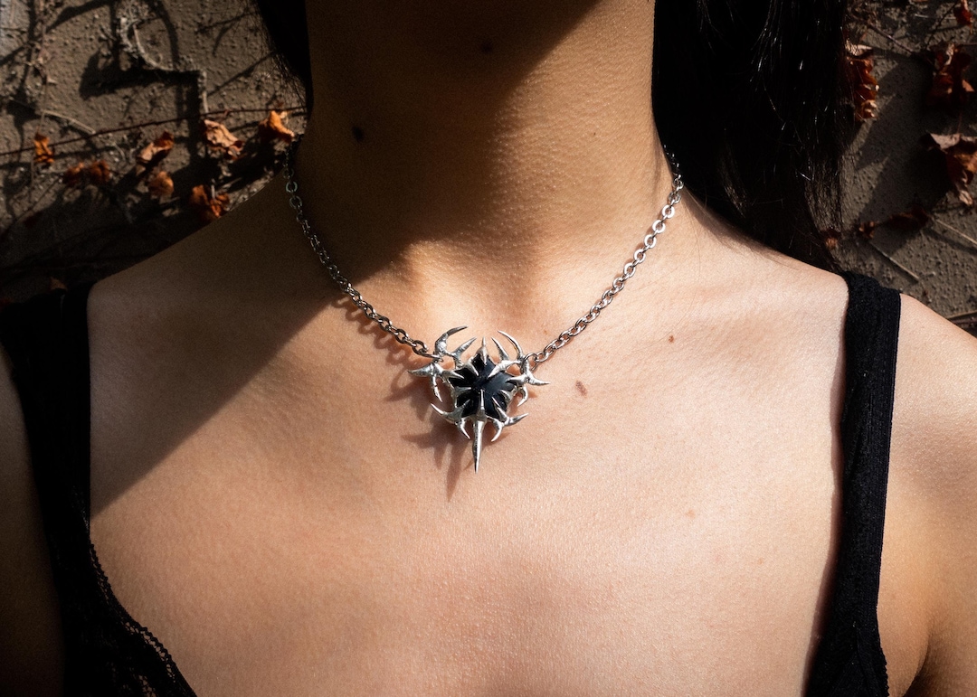 Spiky Magic Wand Inspired Pendant Necklace With a Star
