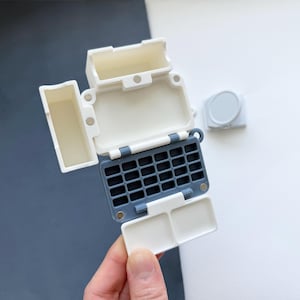 Mini paleta de acuarela de viaje, 24 cuadrículas, caja de agua, portátil y ligera, kit de pintura al aire libre en miniatura.