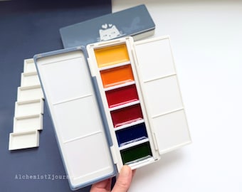 Kuretake 6 Pan Palette AX9: Glazed Ceramic, Removable Modular Grid, Magnetic Closure, Portable Watercolor Travel Case