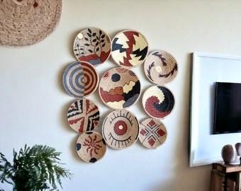 Cesta de pared de mimbre tejida a mano: decoración de pared bohemia